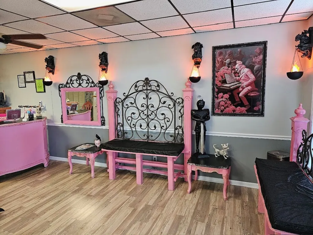 Medusa's Legendary Ink — Tattoo shop in Macon